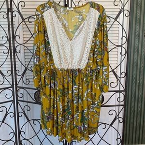 NWOT Egy Mustard Tunic